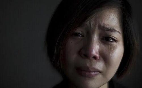 母亲的悲伤,悲伤的背影